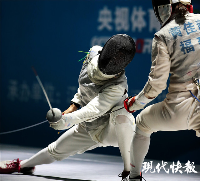 开云体育官方网站-巴西击剑队斩获金银铜三项，威震赛场